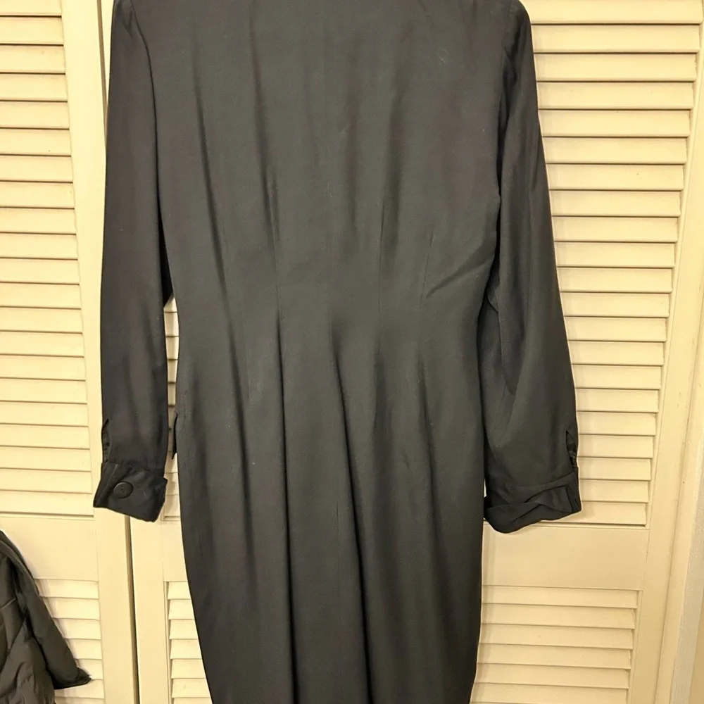 Elegant Black Double-Breasted  trench style Coat - Picture 4 of 4
